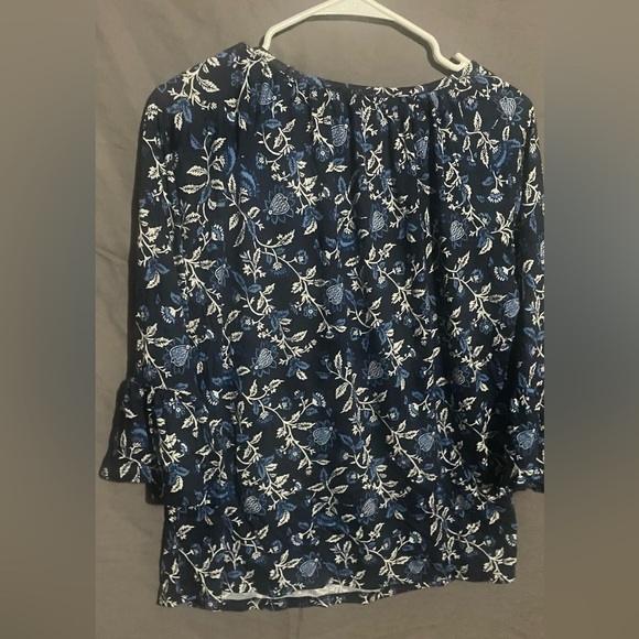 Michael’s Kors Bell Sleeve Floral Top sz M - Picture 6 of 6